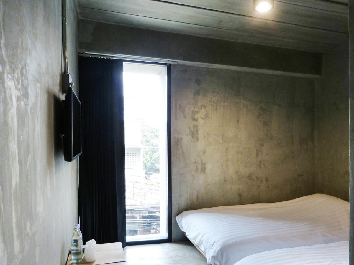 B Arch House Hotel And Cafe Ll No Parking Ll Chiang Mai Exteriör bild
