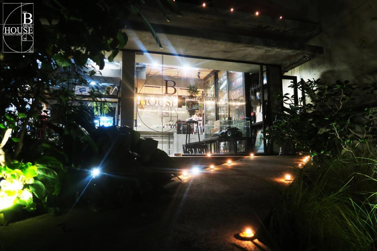 B Arch House Hotel And Cafe Ll No Parking Ll Chiang Mai Exteriör bild